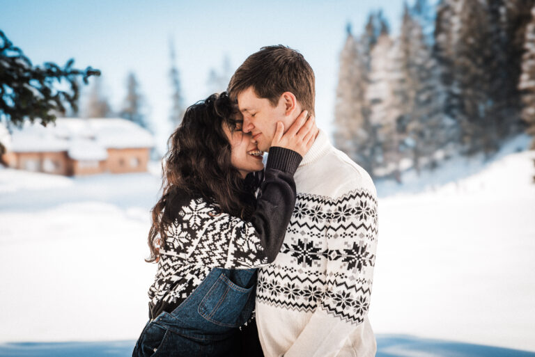 Romantic winter couple photos in the snow nearby Les Diablerets