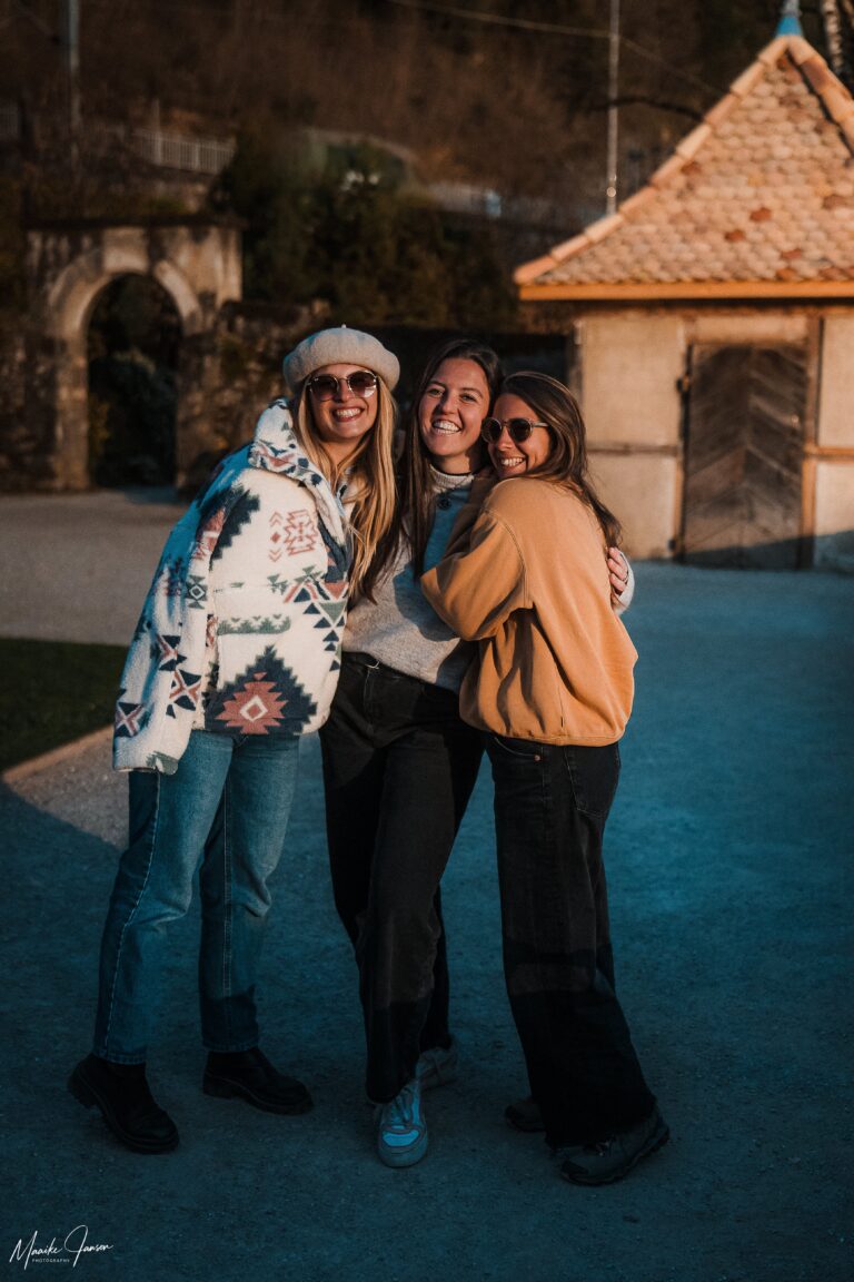 friends photoshoot Château de Chillon