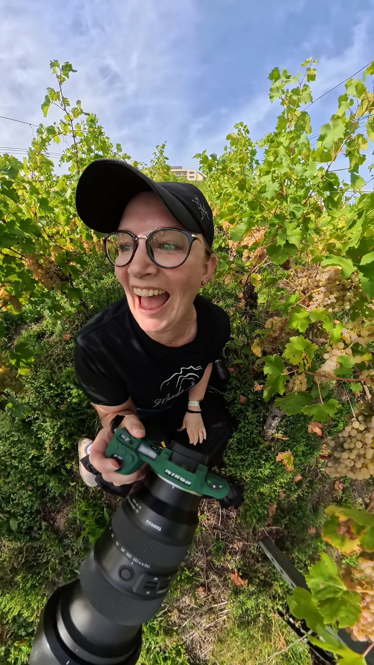 Photographer hiding between vineyards in Lavaux during a surprise proposal